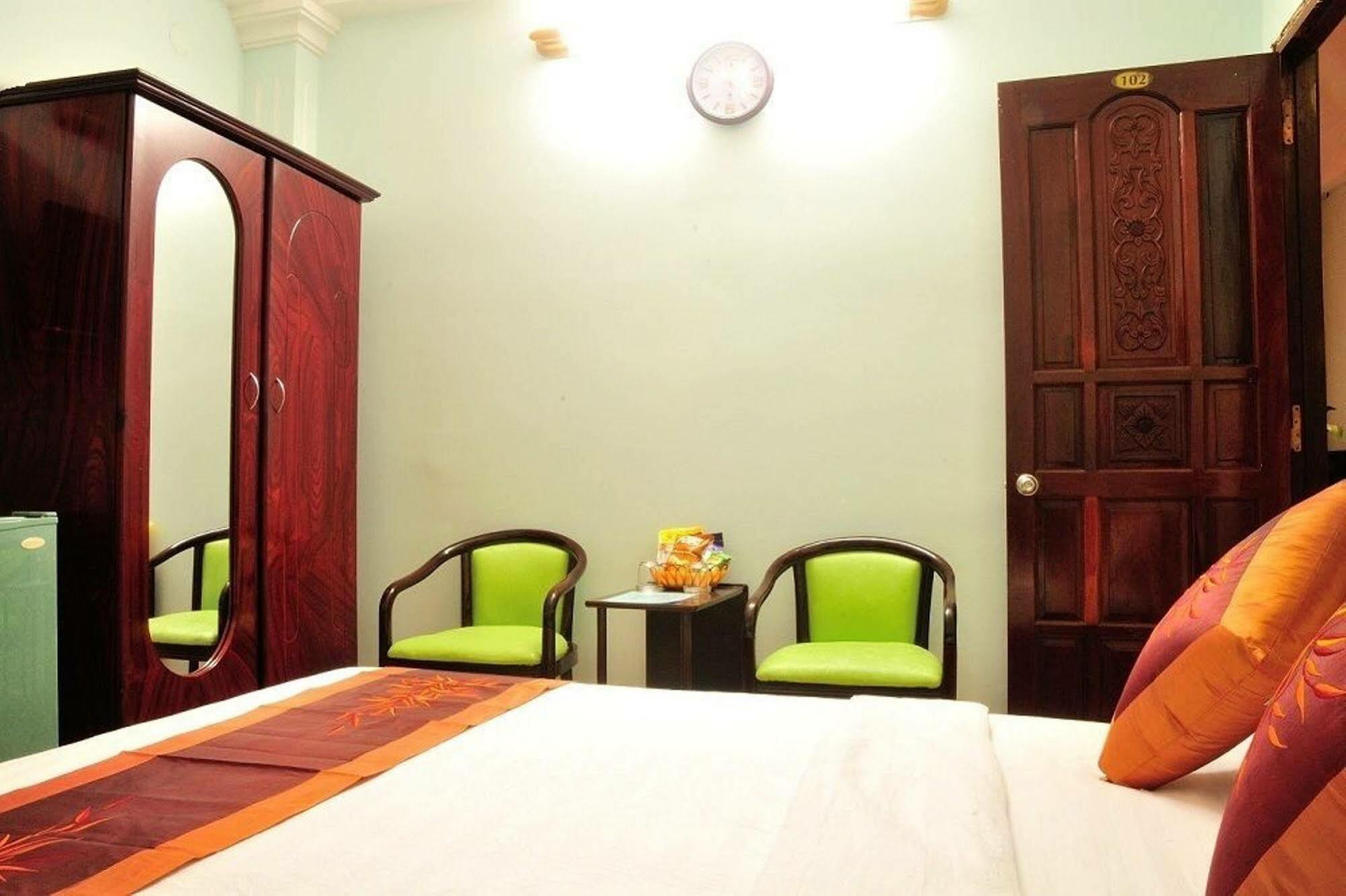 Ha Trang Hotel Ho Chi Minh-stad Buitenkant foto