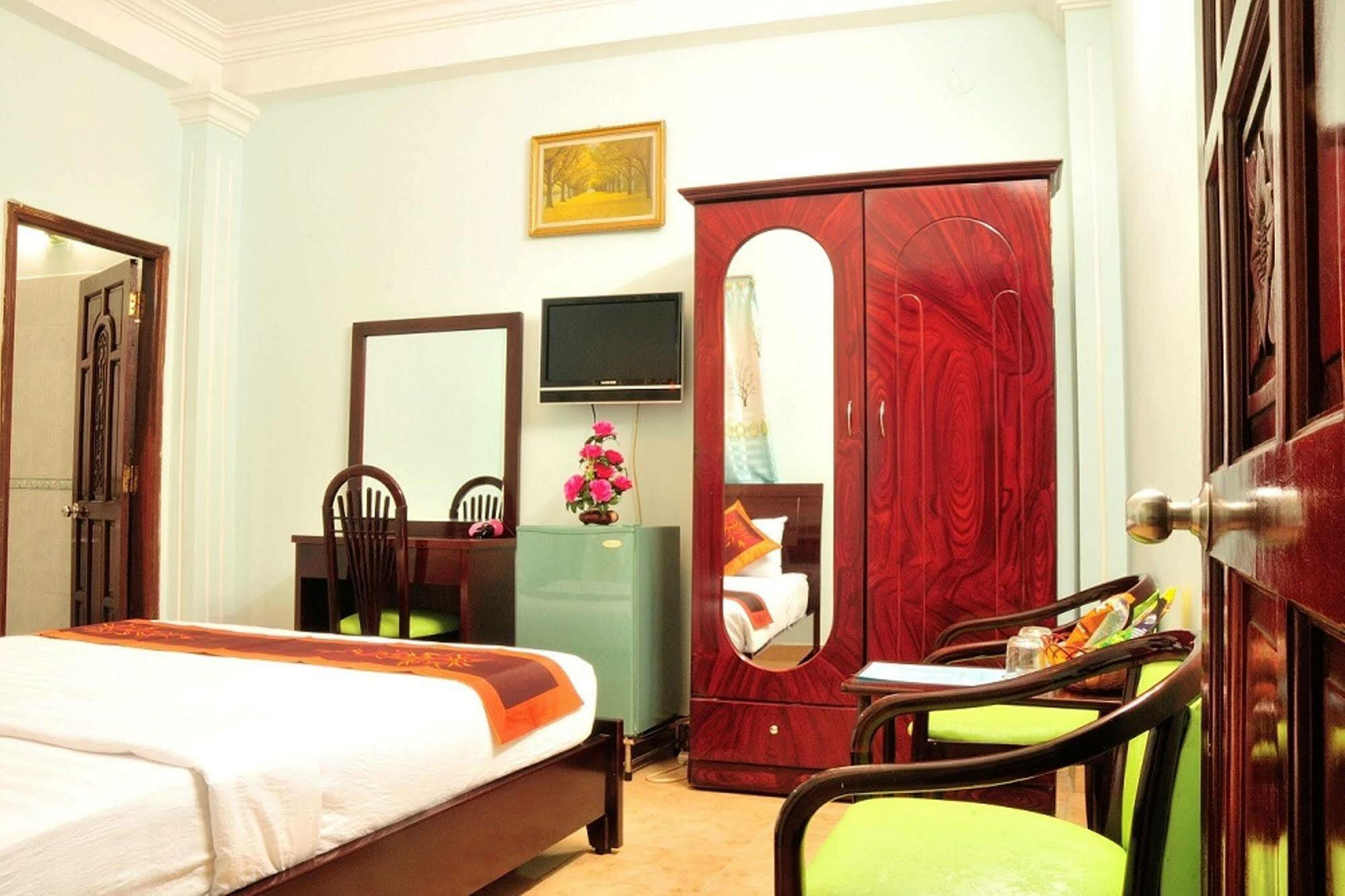 Ha Trang Hotel Ho Chi Minh-stad Buitenkant foto