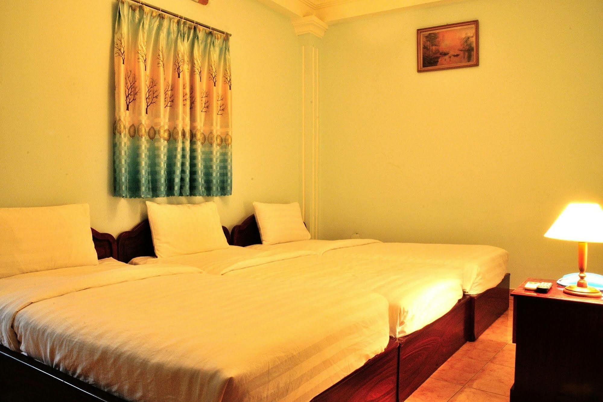 Ha Trang Hotel Ho Chi Minh-stad Buitenkant foto
